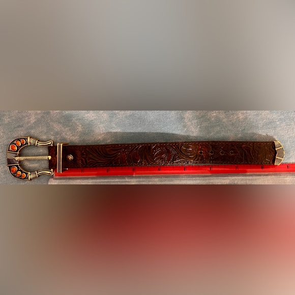 Studio Barse Gemstone Bronze and Leather Buckle Bracelet - Picture 8 of 8